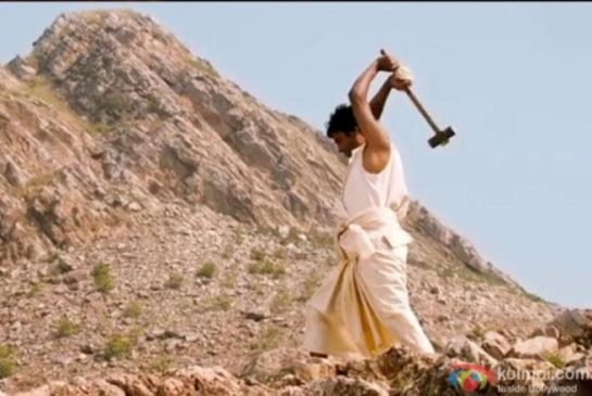 Manjhi_The_mountain_man-3