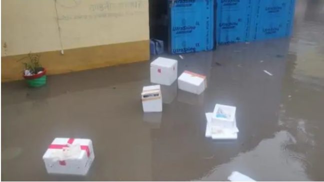 Bihar-Swab-Sample-washed-Away-Photo-Hindustan
