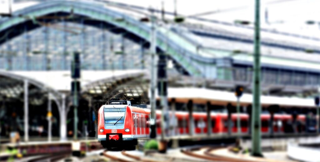 cologne-1527780_1920