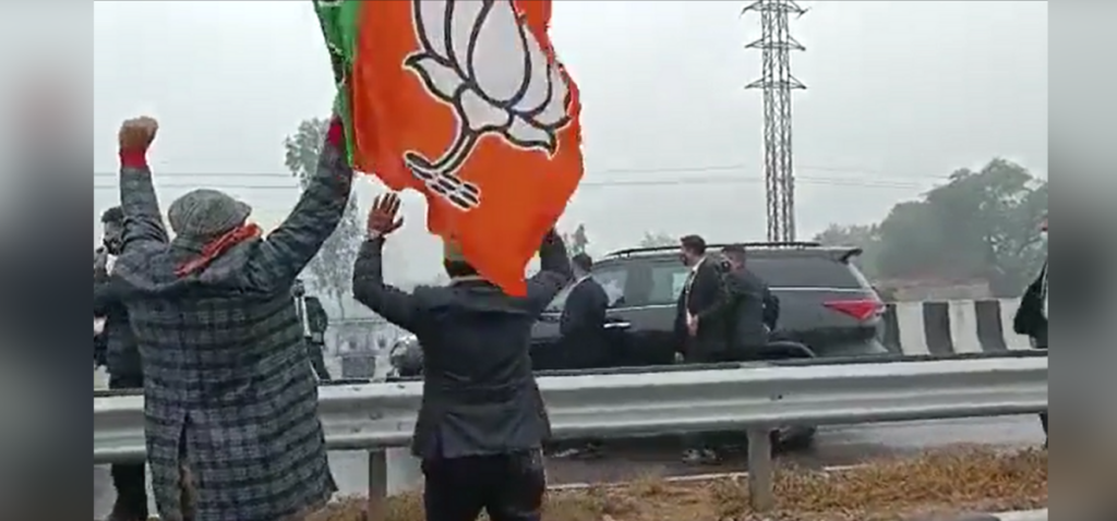 video-showing-BJP-workers-near-Prime-Minister-Modis-cavalcade-on-Moga-Ferozepur-highway-in-Punjab-Twitter