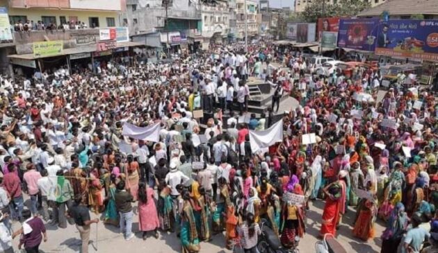 gujarat_daim_protest