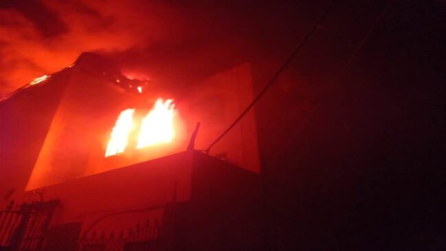 17_07_2022-fire_in_factory_22898879