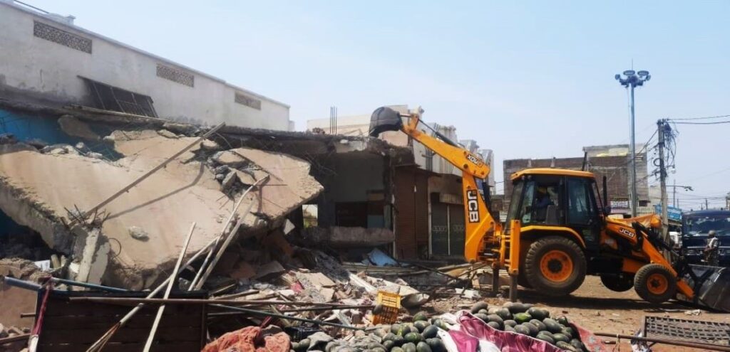Bulldozer-Twitter (1)